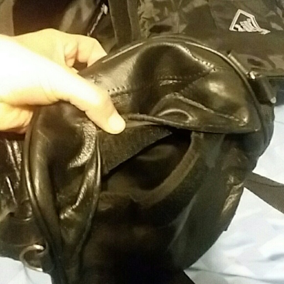 motorcycle leather saddle bag with straps. - Picture 5 of 8